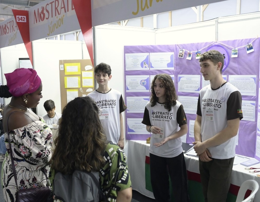 Estudantes de Taquara participam da maior feira de ciência e tecnologia da América Latina