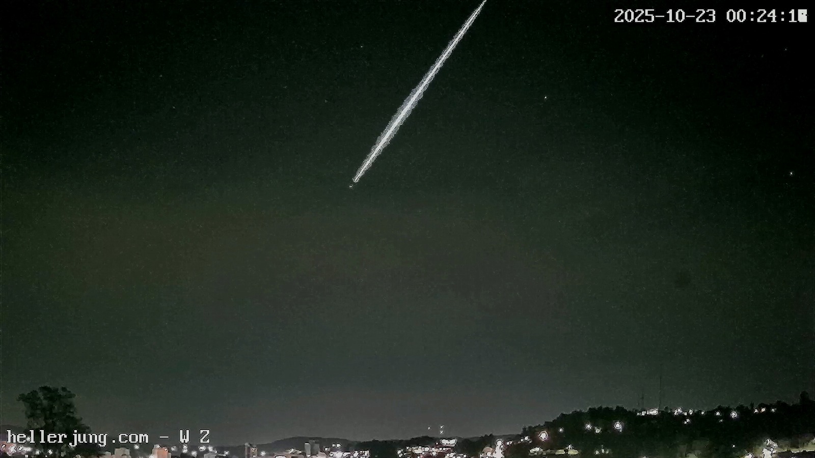 VÍDEO: Novo meteoro Fireball da Chuva de Orionídeas é registrado sobre o Rio Grande do Sul