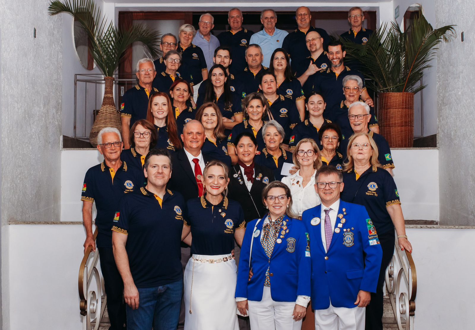 Chá das Patronesses reúne voluntárias e comunidade em noite de solidariedade