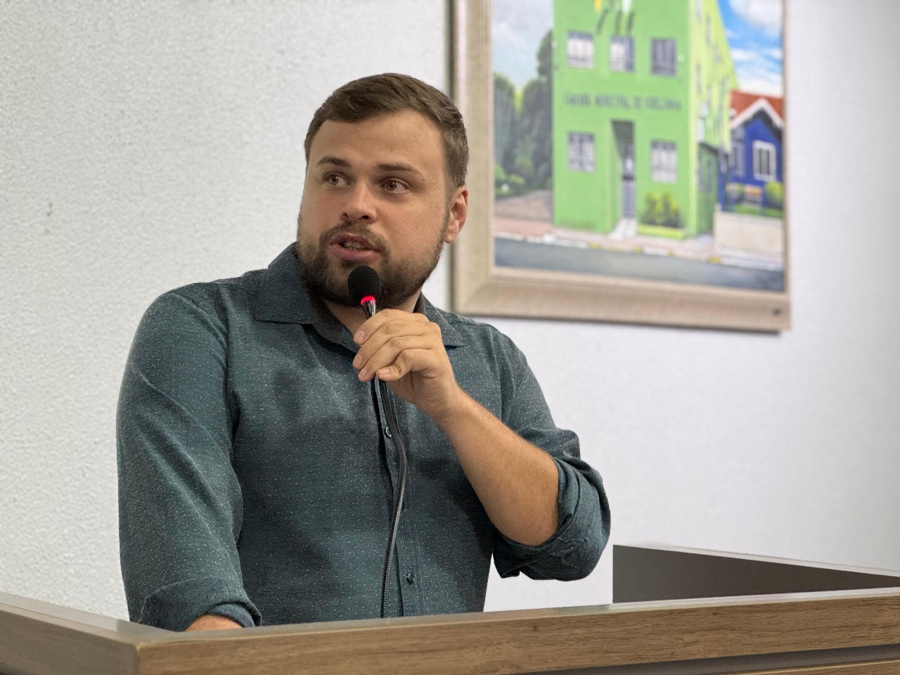 Projeto de lei busca ordenar fiação e aumentar segurança nas vias de Igrejinha