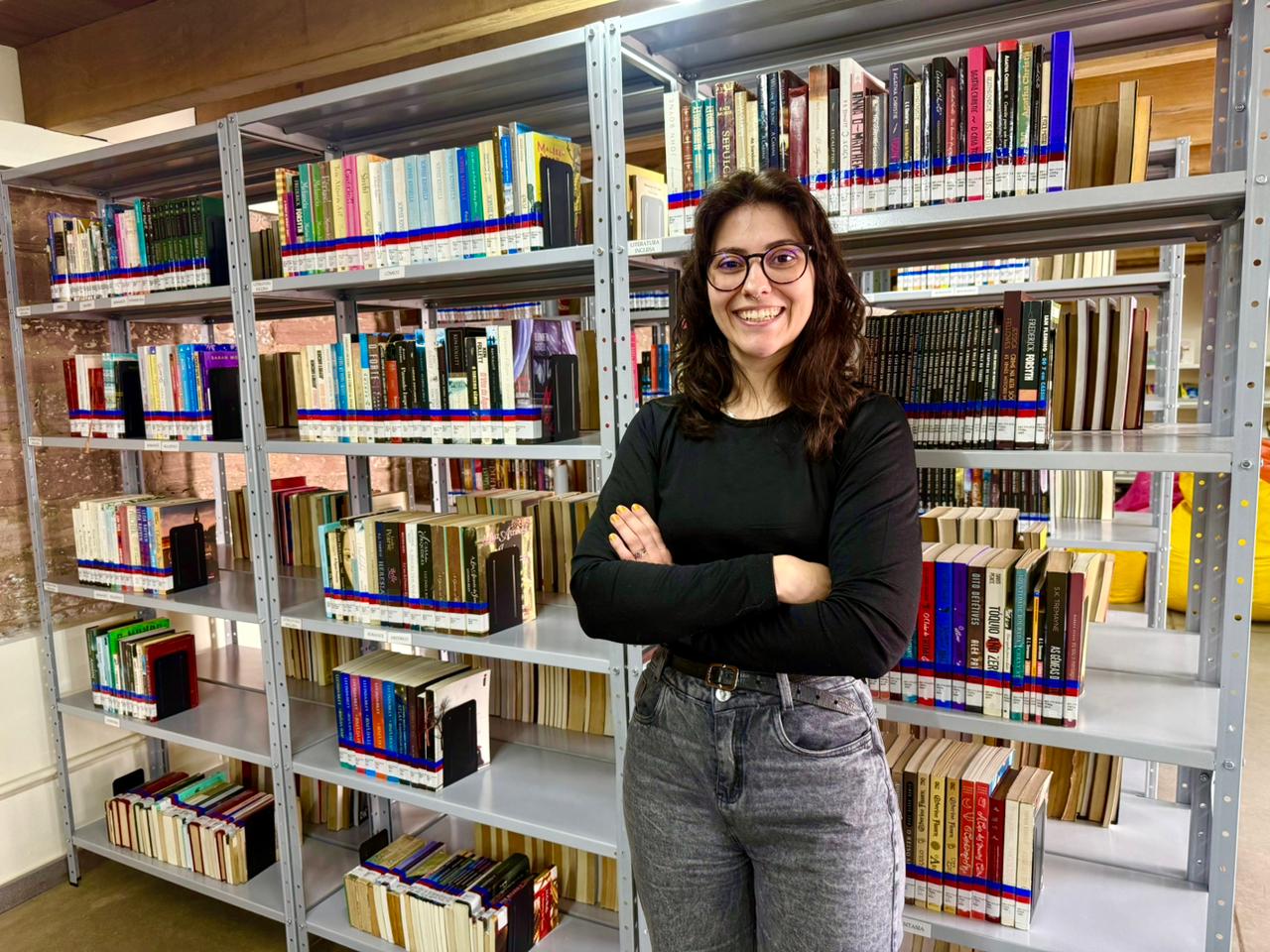 Bibliotecária da Biblioteca Municipal de Taquara é selecionada para estágio internacional no Peru