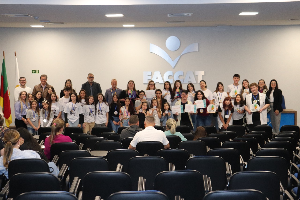 Mostra científica da Faccat destaca inovação e conhecimento