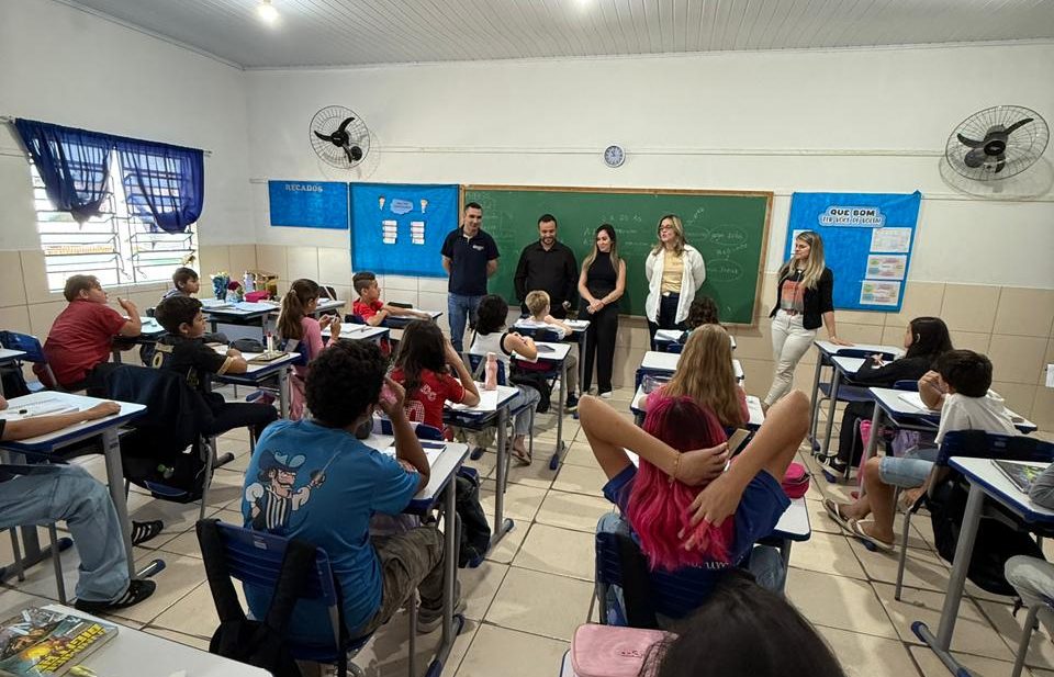 Prefeitura de Parobé investe mais de R$ 1 milhão em novos móveis para escolas municipais