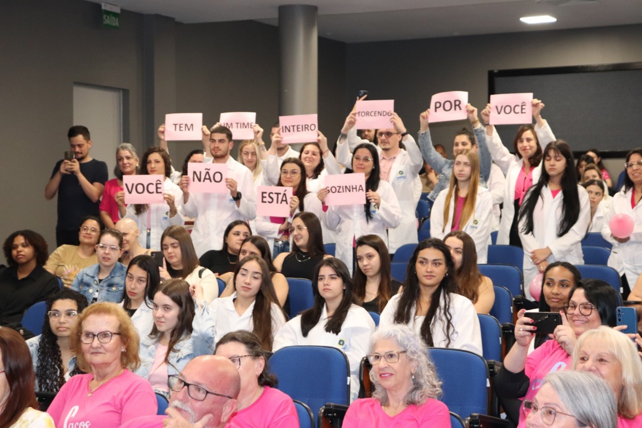 Faccat promove evento do Outubro Rosa em união com Laços de Amor e Oncoprev