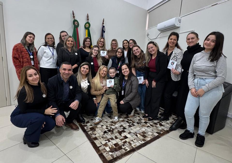 Parobé reconhece autor de desenho que inspirou o Selo Municipal da Primeira Infância