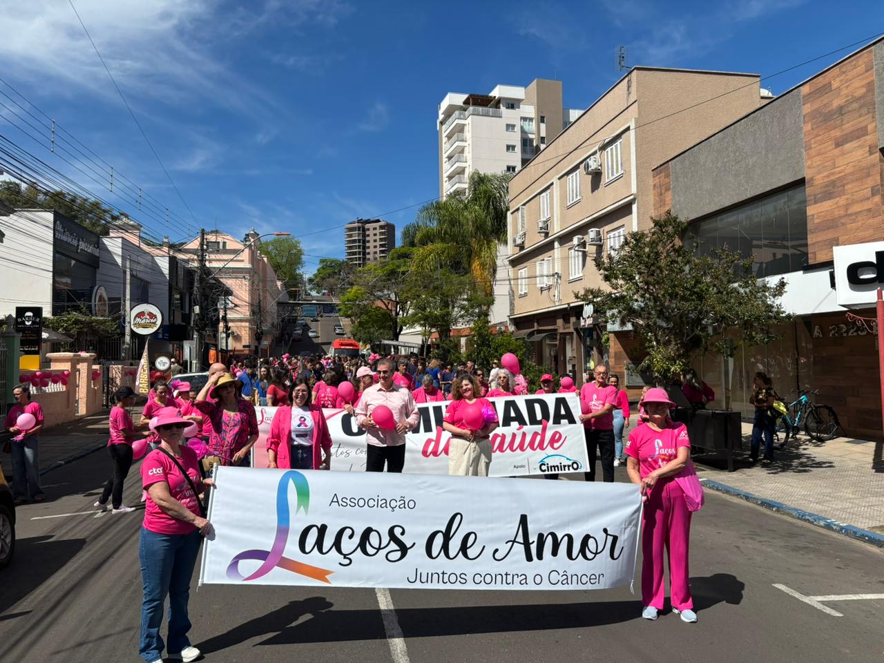 Caminhada da Saúde reúne comunidade em manhã de conscientização sobre o câncer de mama em Taquara
