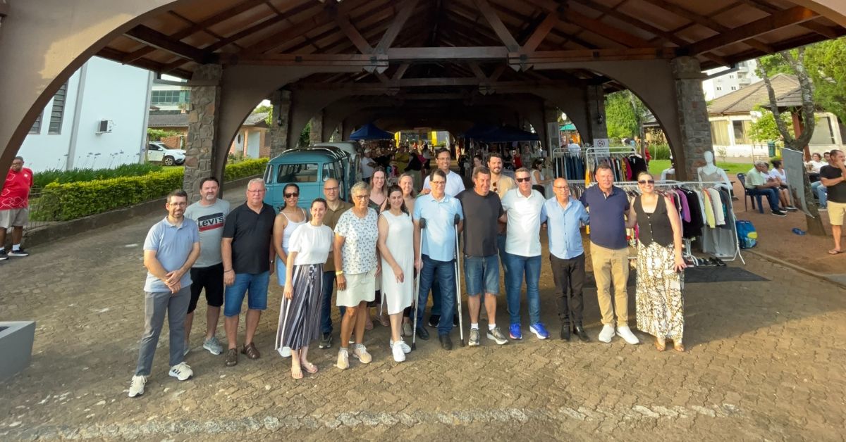 Rua Coberta de Três Coroas é reinaugurada após revitalização