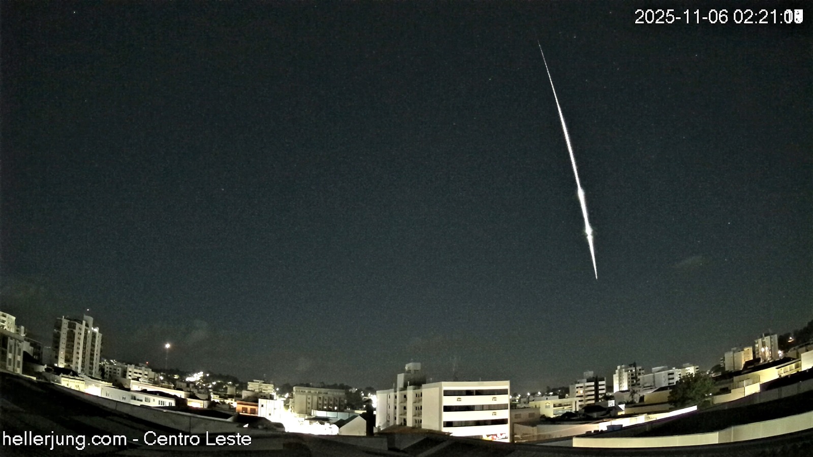 VÍDEO: Observatório Heller & Jung registra meteoro Fireball durante Superlua no RS