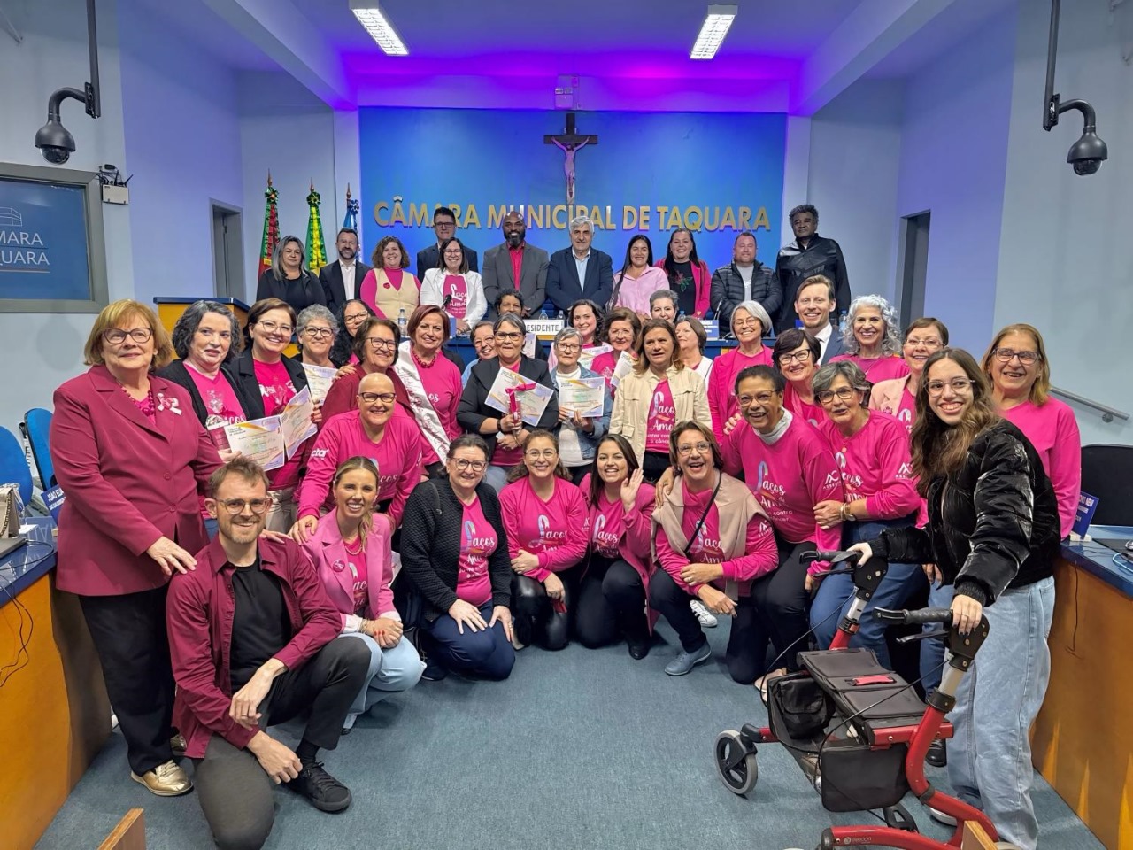 Associação Laços de Amor é destaque na Sessão Solene “Laço Rosa à Mulher Vitoriosa”