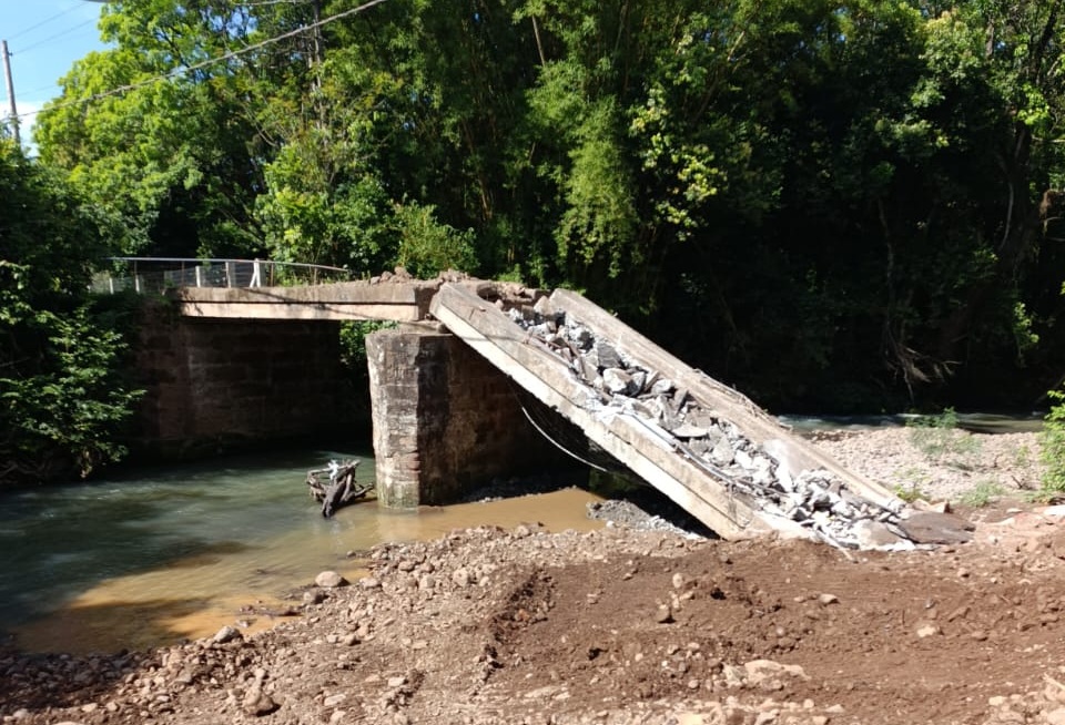 Reconstrução das três pontes do interior avança para etapa de fundações em Taquara