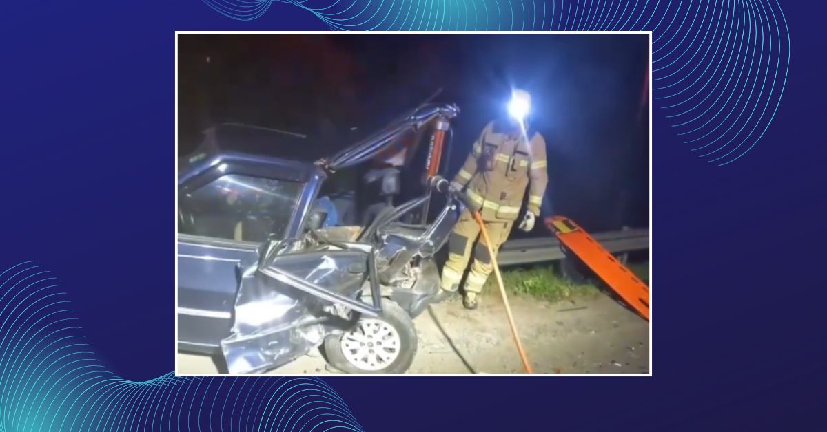 Veículo colide na traseira de Fiat Uno e foge do local na ERS-239, em Taquara