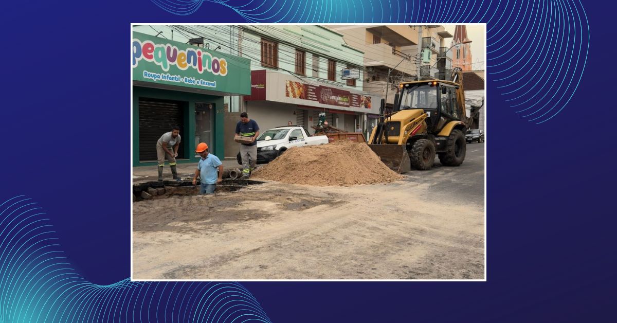 Trânsito foi bloqueado na Rua Júlio de Castilhos no domingo (30), em Taquara, para conserto emergencial da Corsan