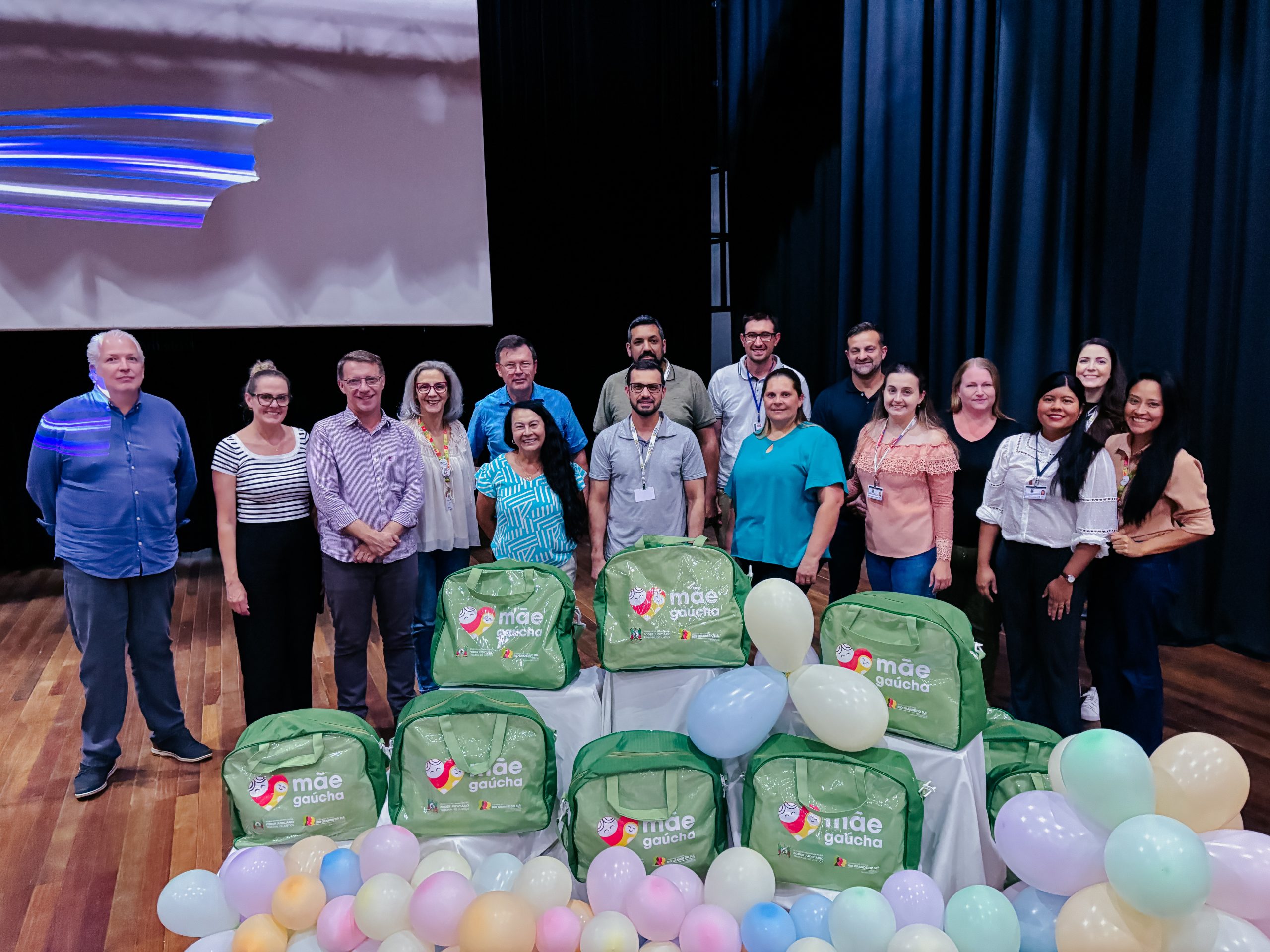 Três Coroas encerra 1ª edição do Mãe Gaúcha e entrega kits a gestantes