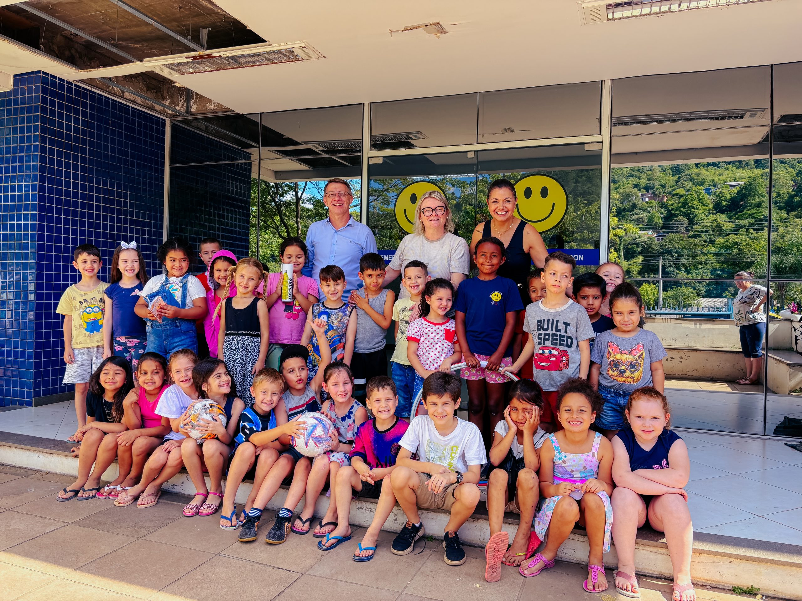 Escolas de Três Coroas recebem novos materiais pedagógicos e esportivos