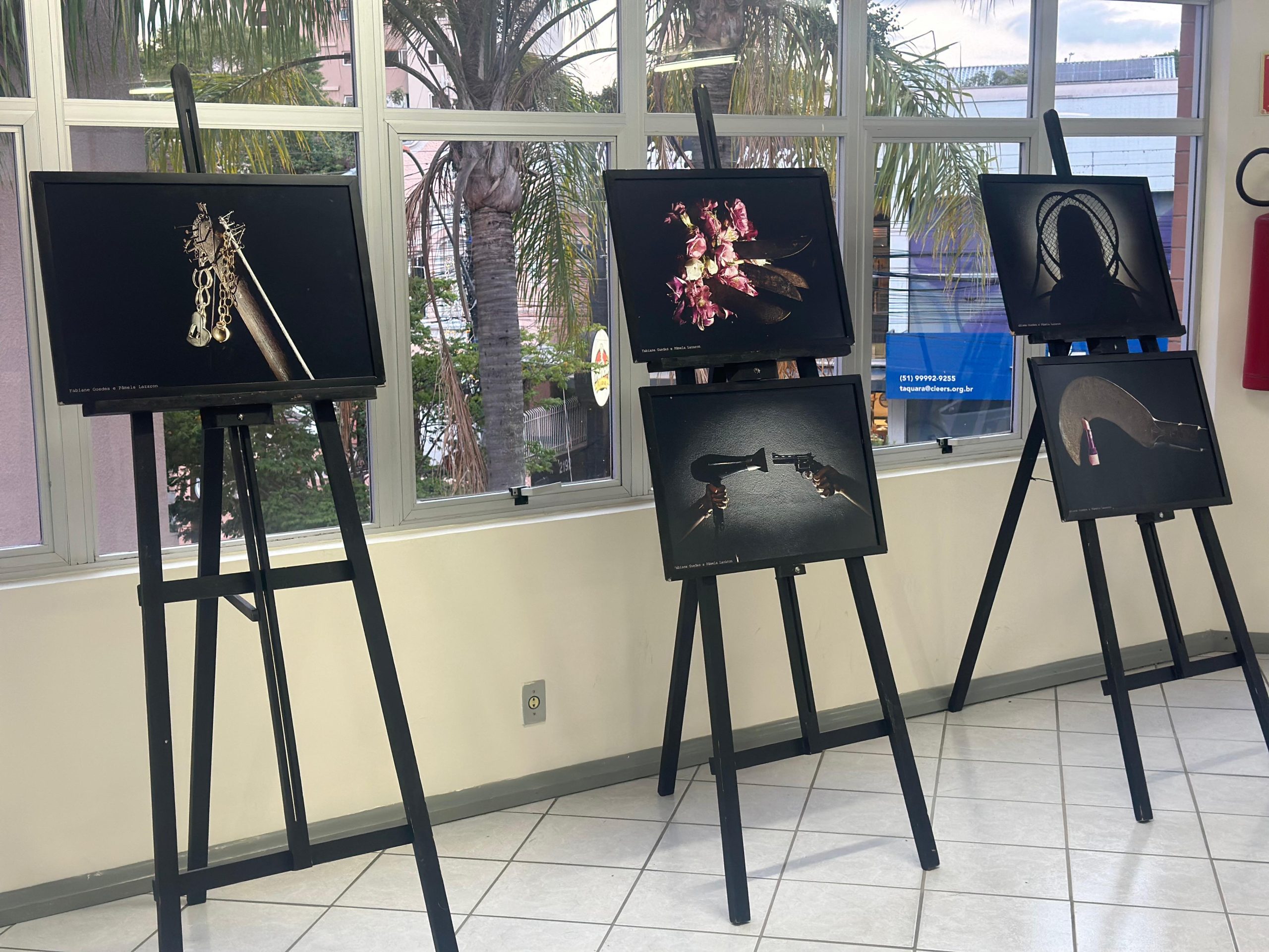 Mostra na Câmara expõe a realidade da violência doméstica com objetos apreendidos pela polícia