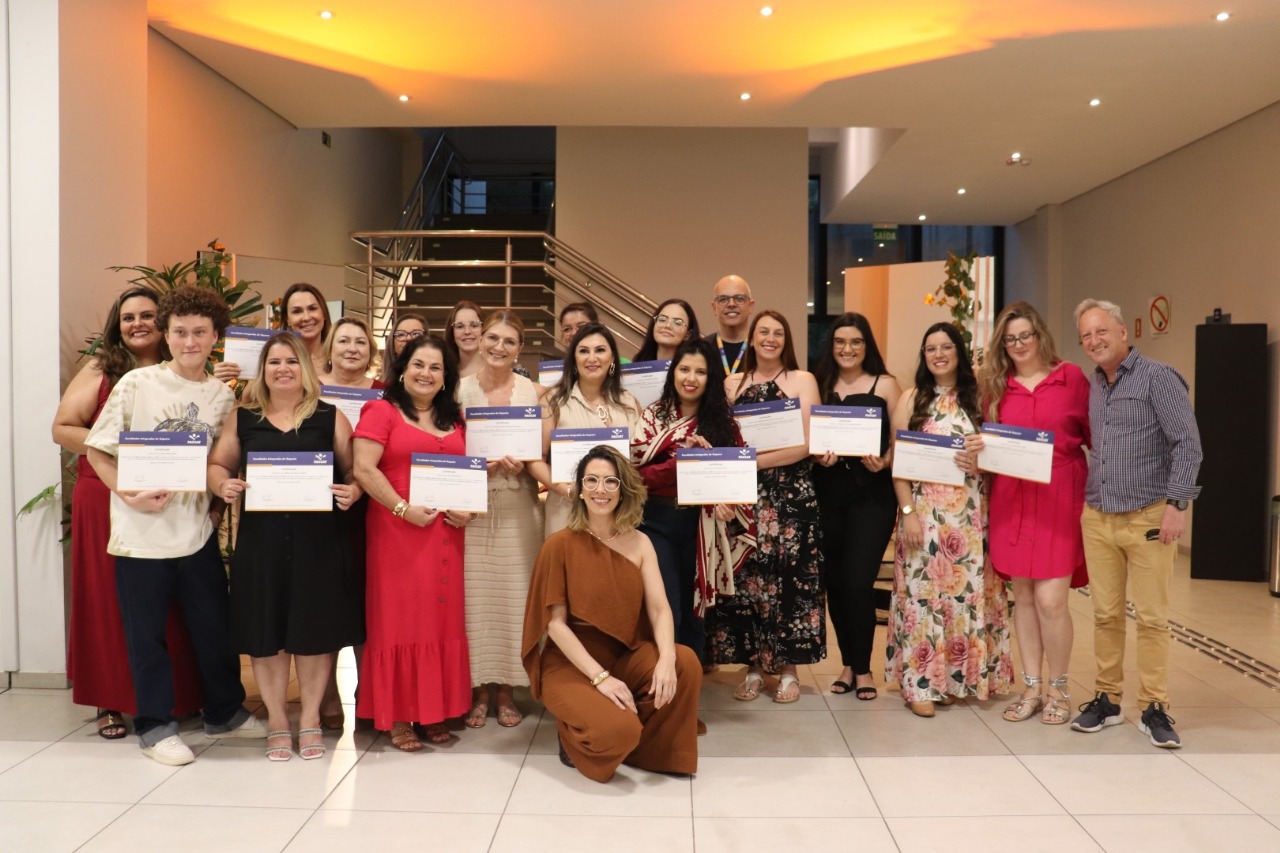 Faccat realiza formatura do curso de extensão em Corte e Costura e celebra 150 alunos certificados