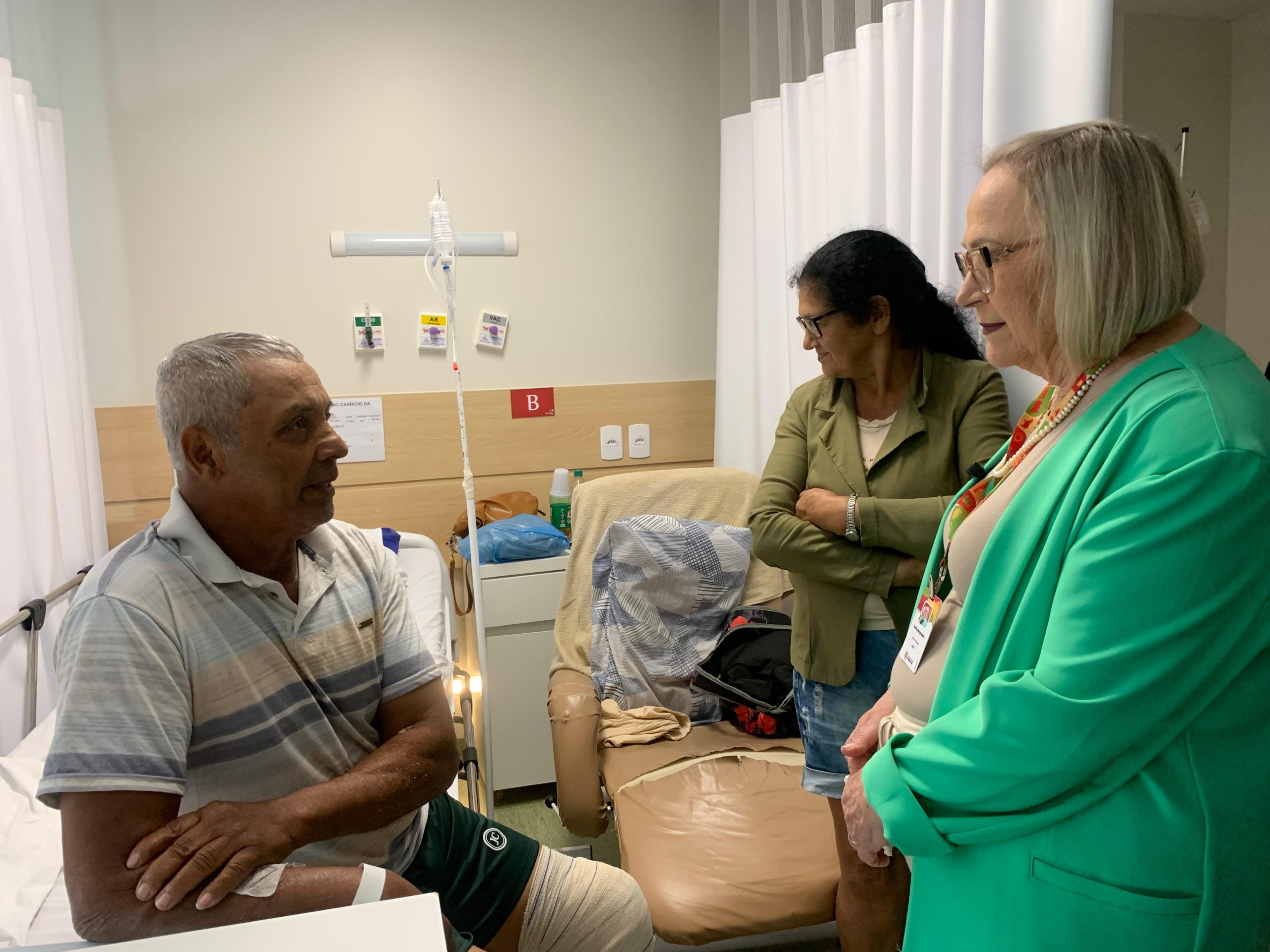 Secretária da Saúde visita Parobé, acompanha cirurgias do SUS Gaúcho e confirma ampliação de serviços no HSFA