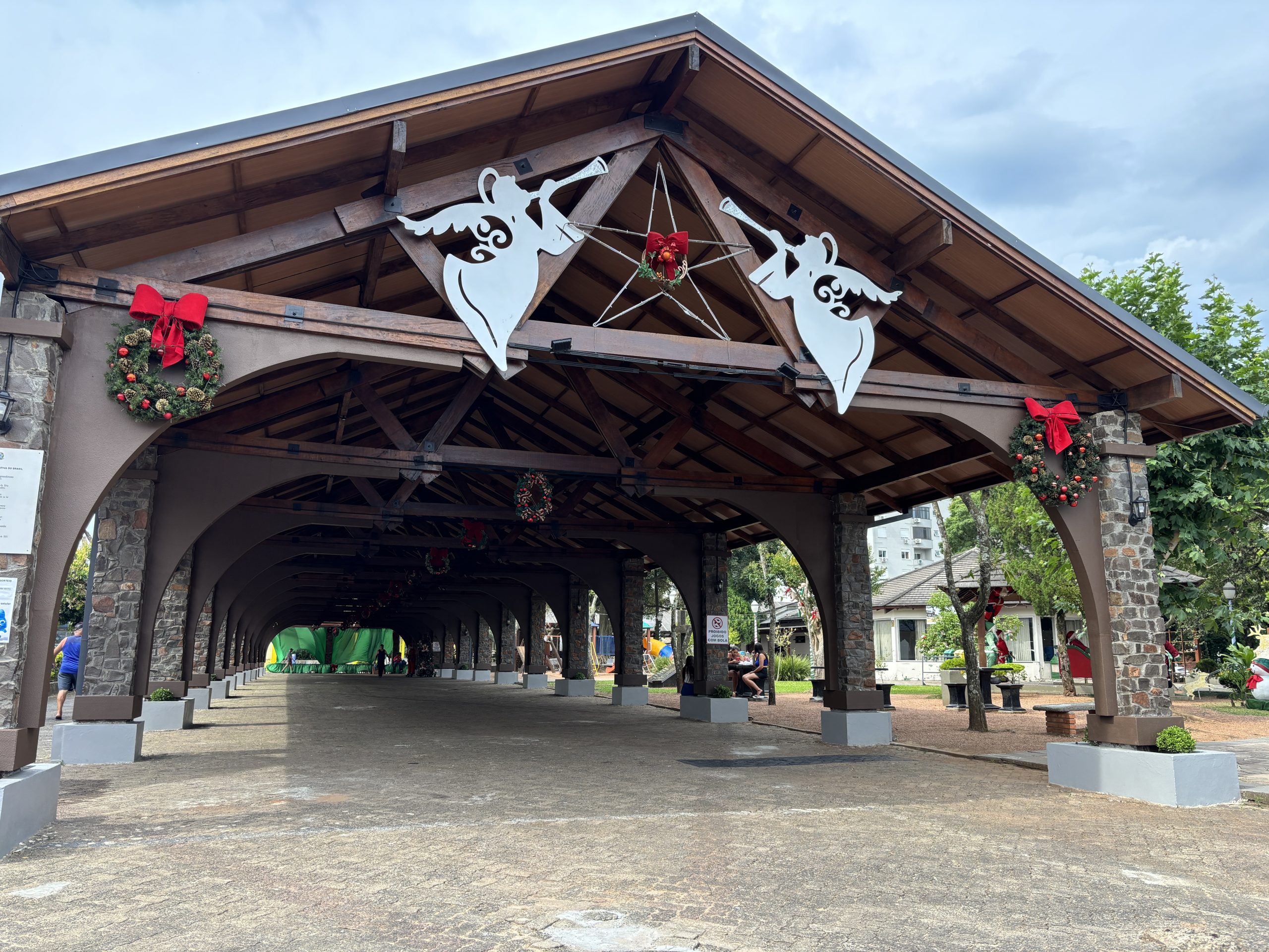 Noite de emoção e música marca a quinta-feira (18) do 5º Natal da Cidade Verde
