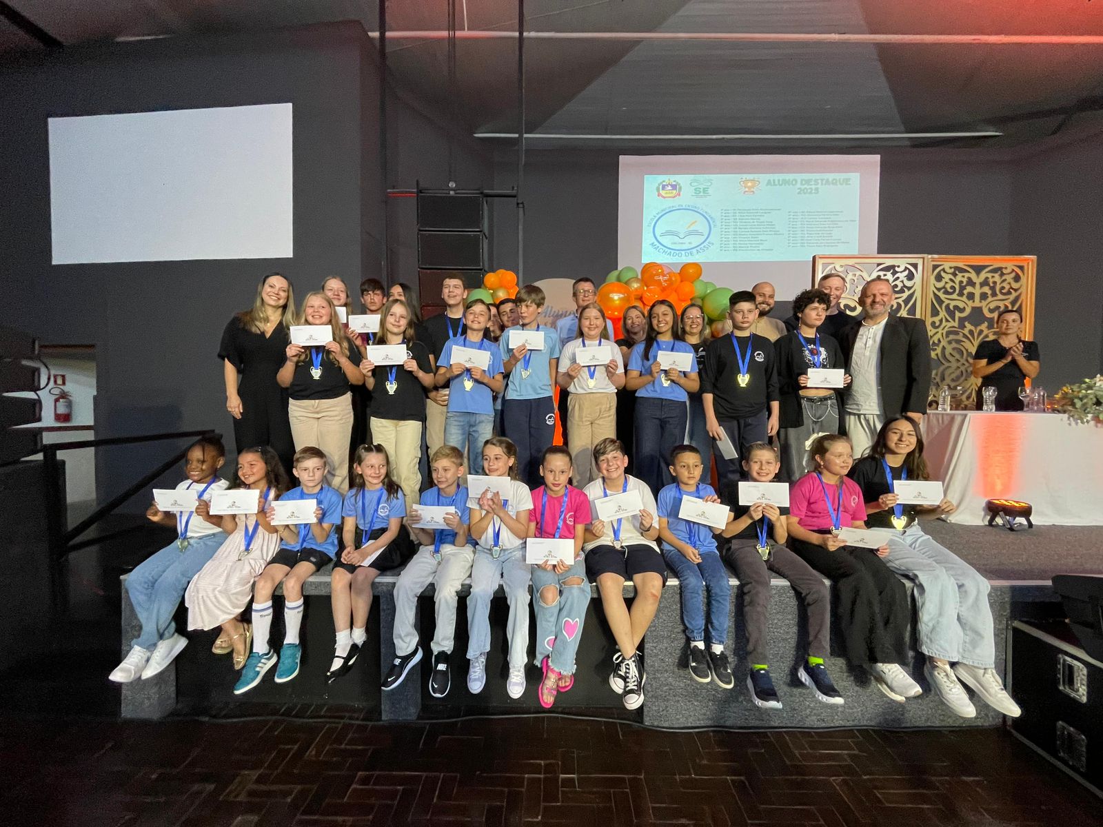 Igrejinha reconhece 151 estudantes com o título de “Aluno Destaque”