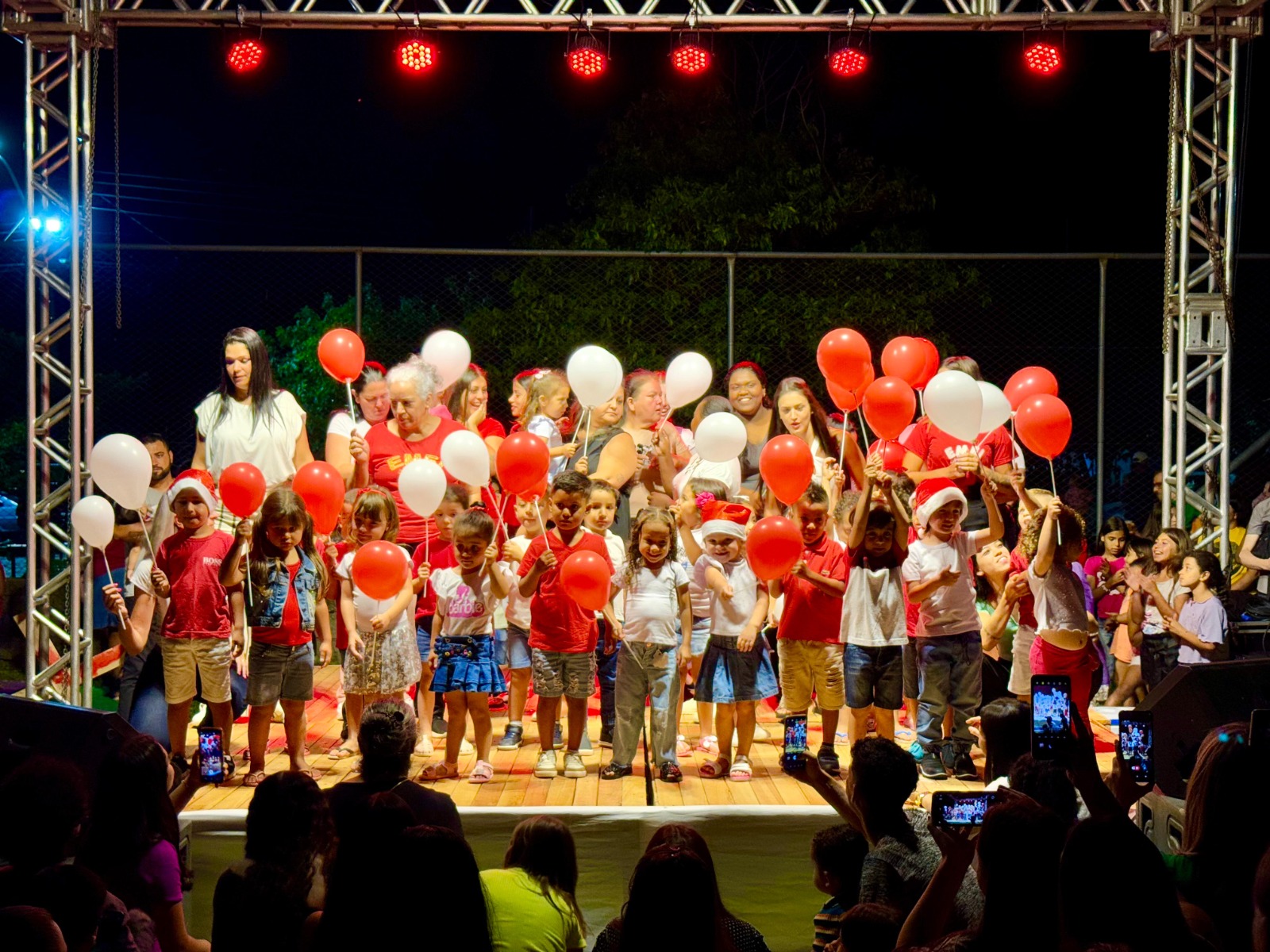 Natal Mágico no Bairro Empresa é transferido para segunda-feira (15)