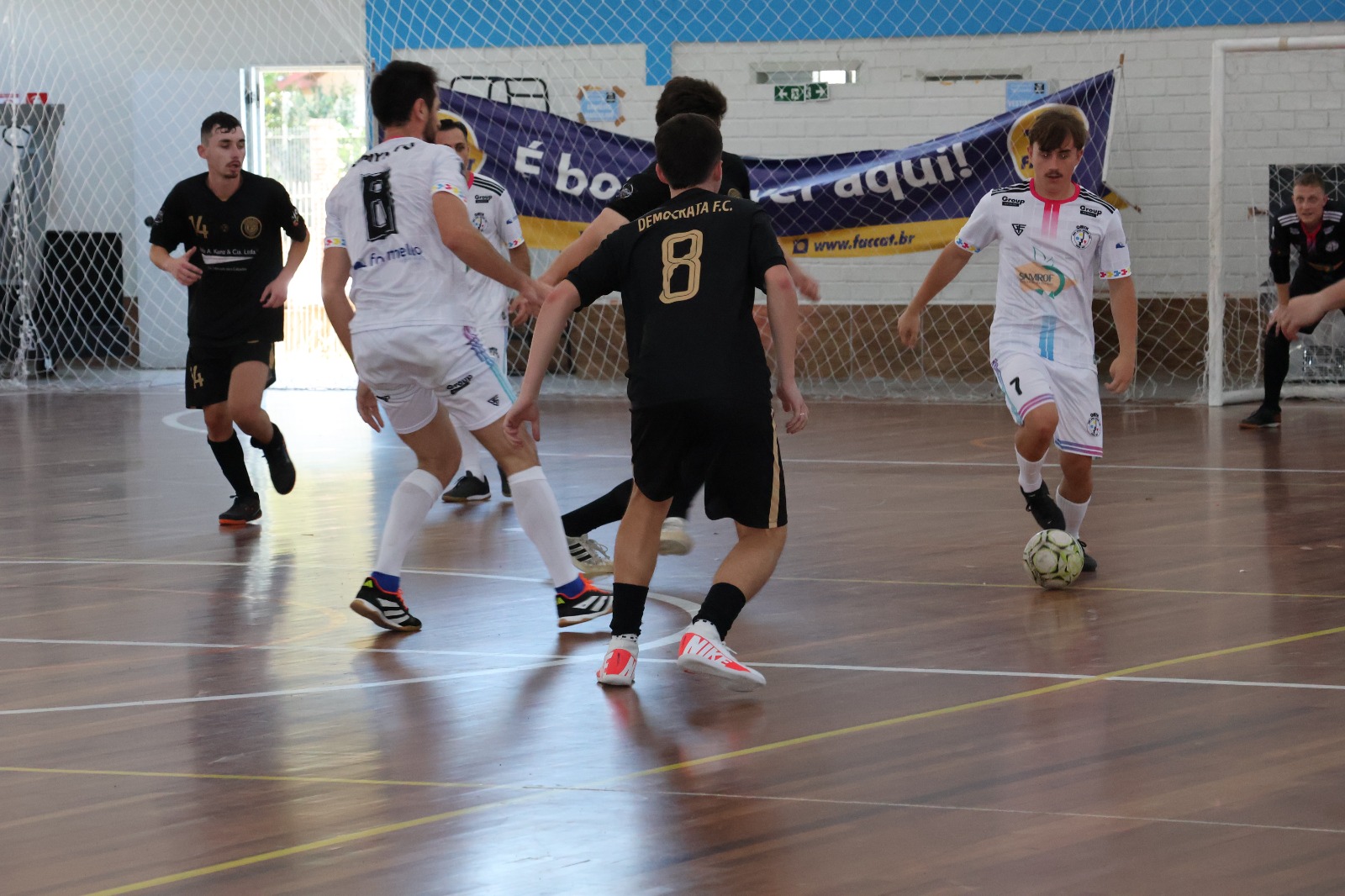 Racing e Napoli conquistam títulos do 4º Torneio Solidário de Futsal da Faccat
