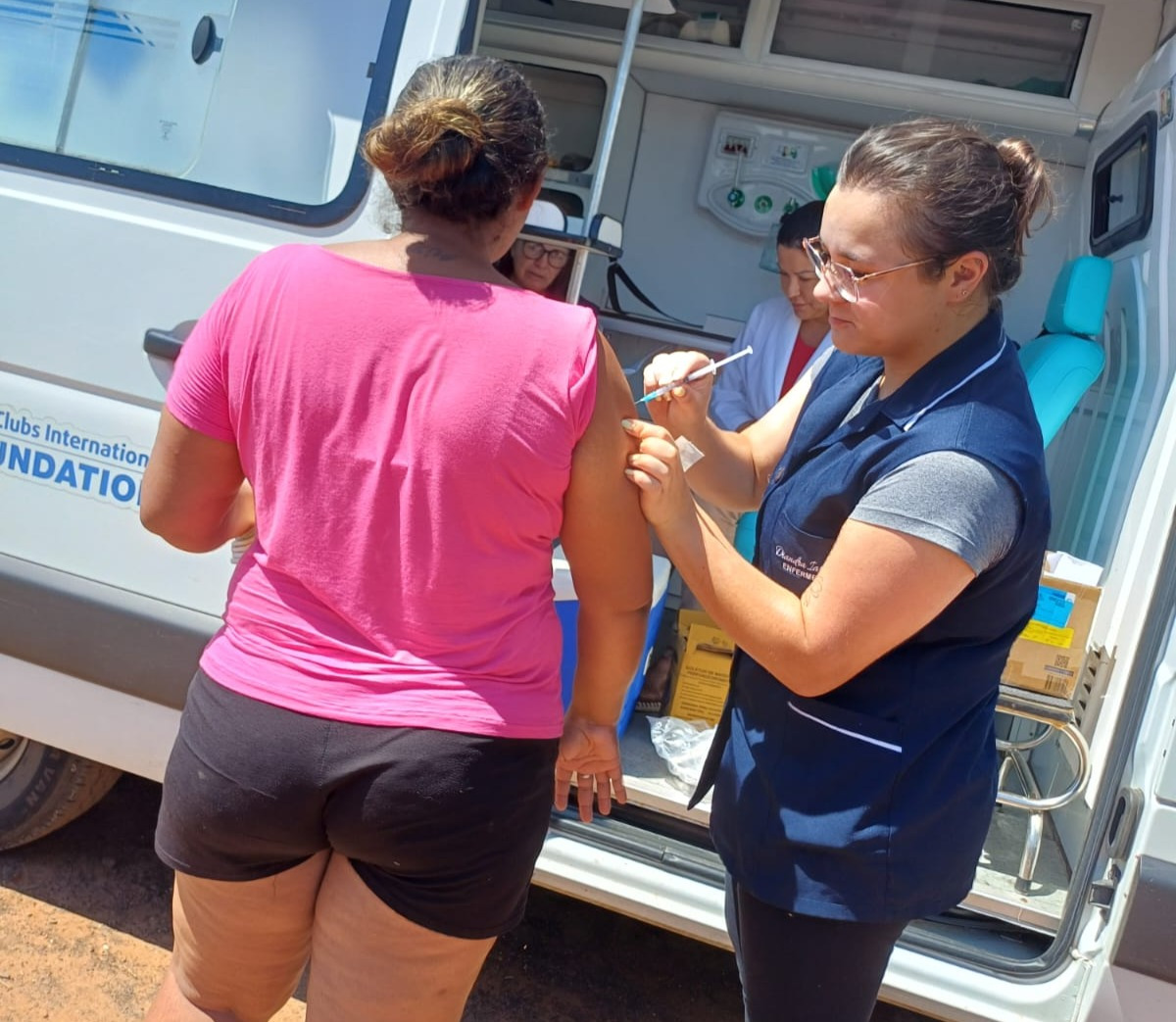 Vacinação itinerante atende moradores do bairro Mundo Novo em Taquara