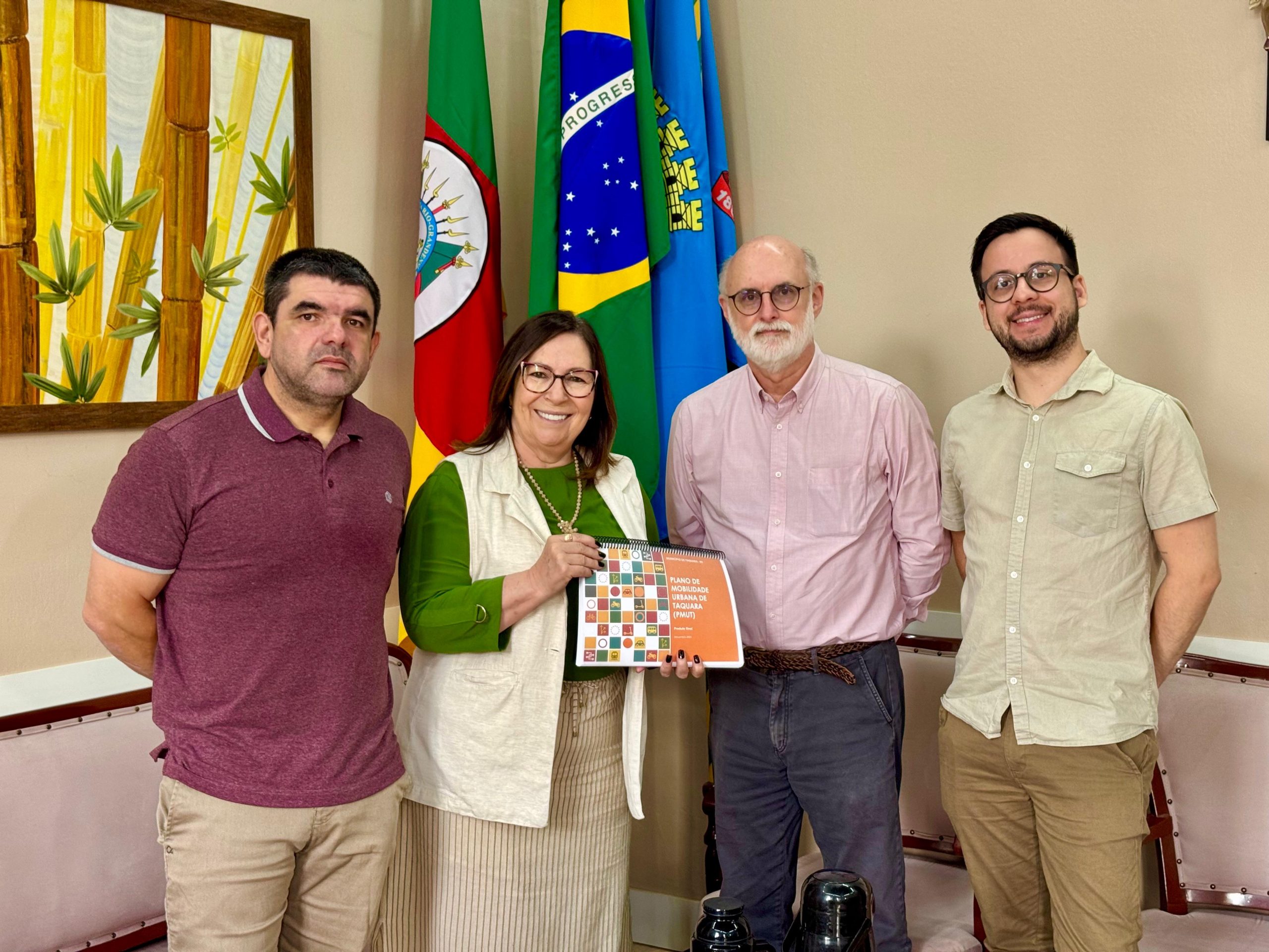 Taquara recebe entrega do Plano Municipal de Mobilidade Urbana