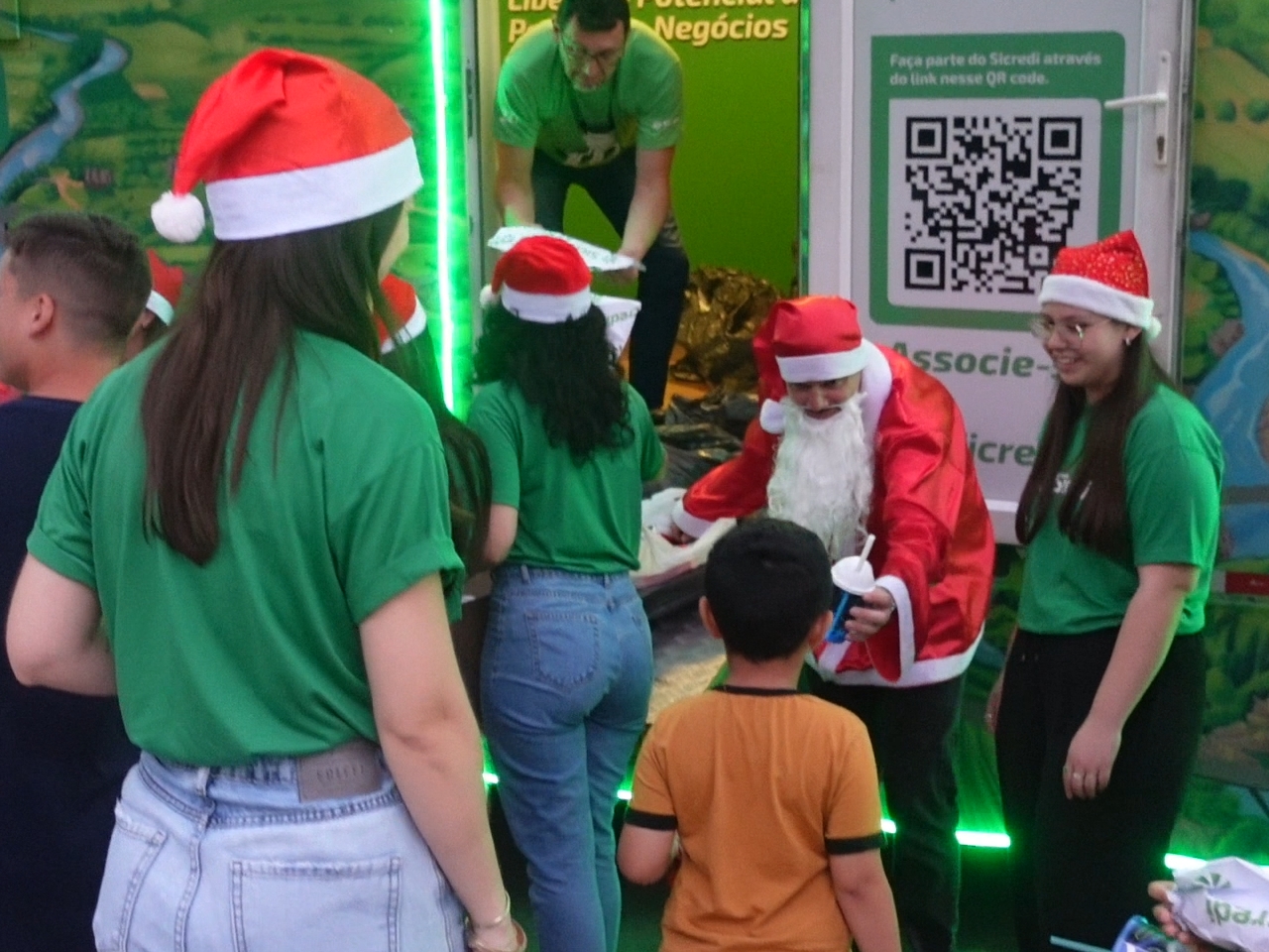 Mais de 10 mil presentes arrecadados no Natal Cooperativo começam a ser entregues nesta semana