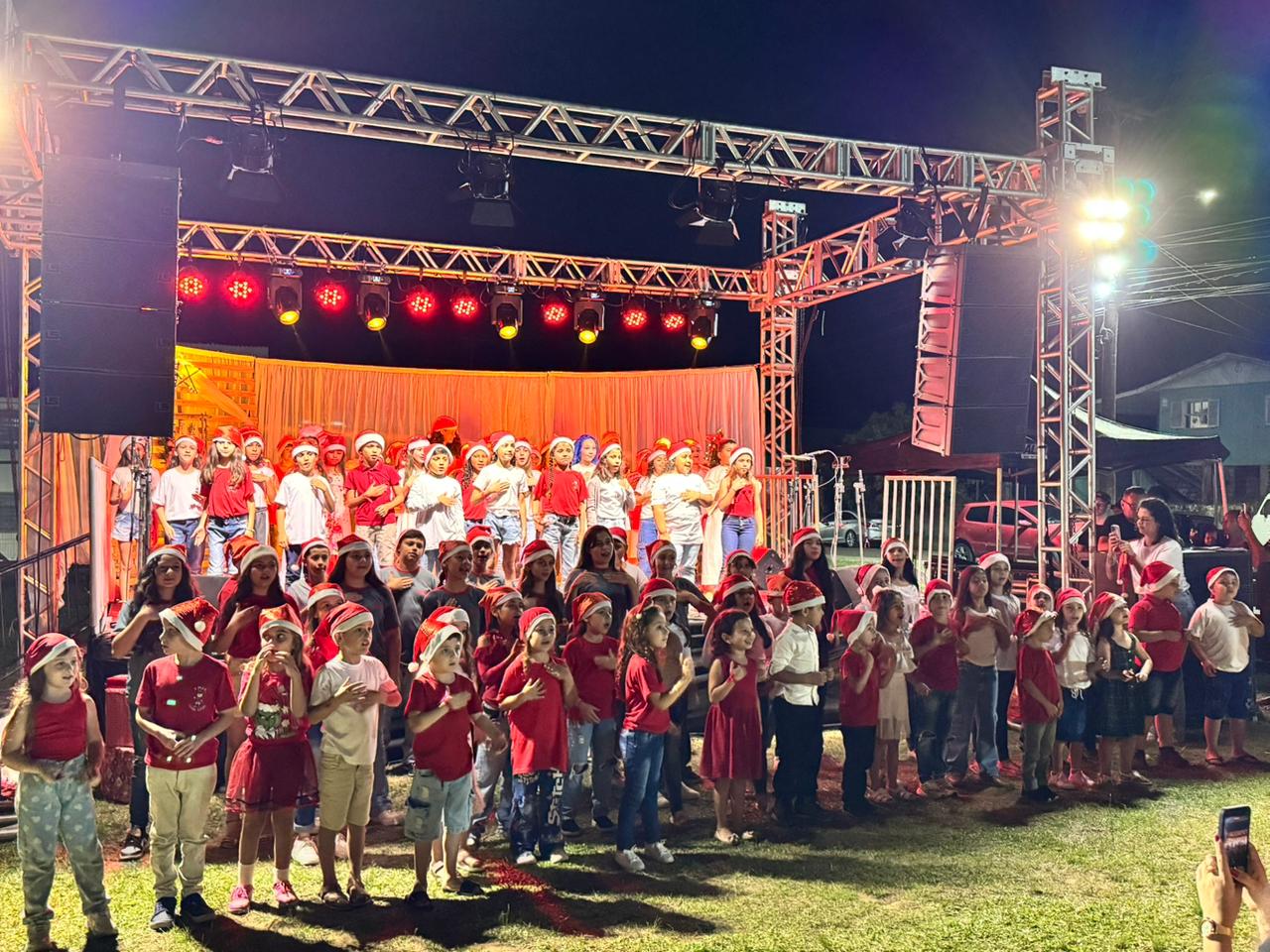 Natal Mágico no Eldorado reforça união da comunidade e emociona público em Taquara