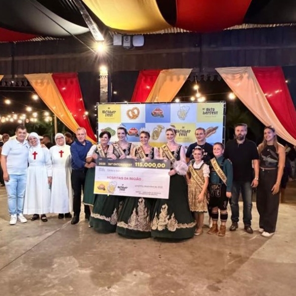 Hospital de Parobé recebe R$ 30 mil da 36ª Oktoberfest de Igrejinha