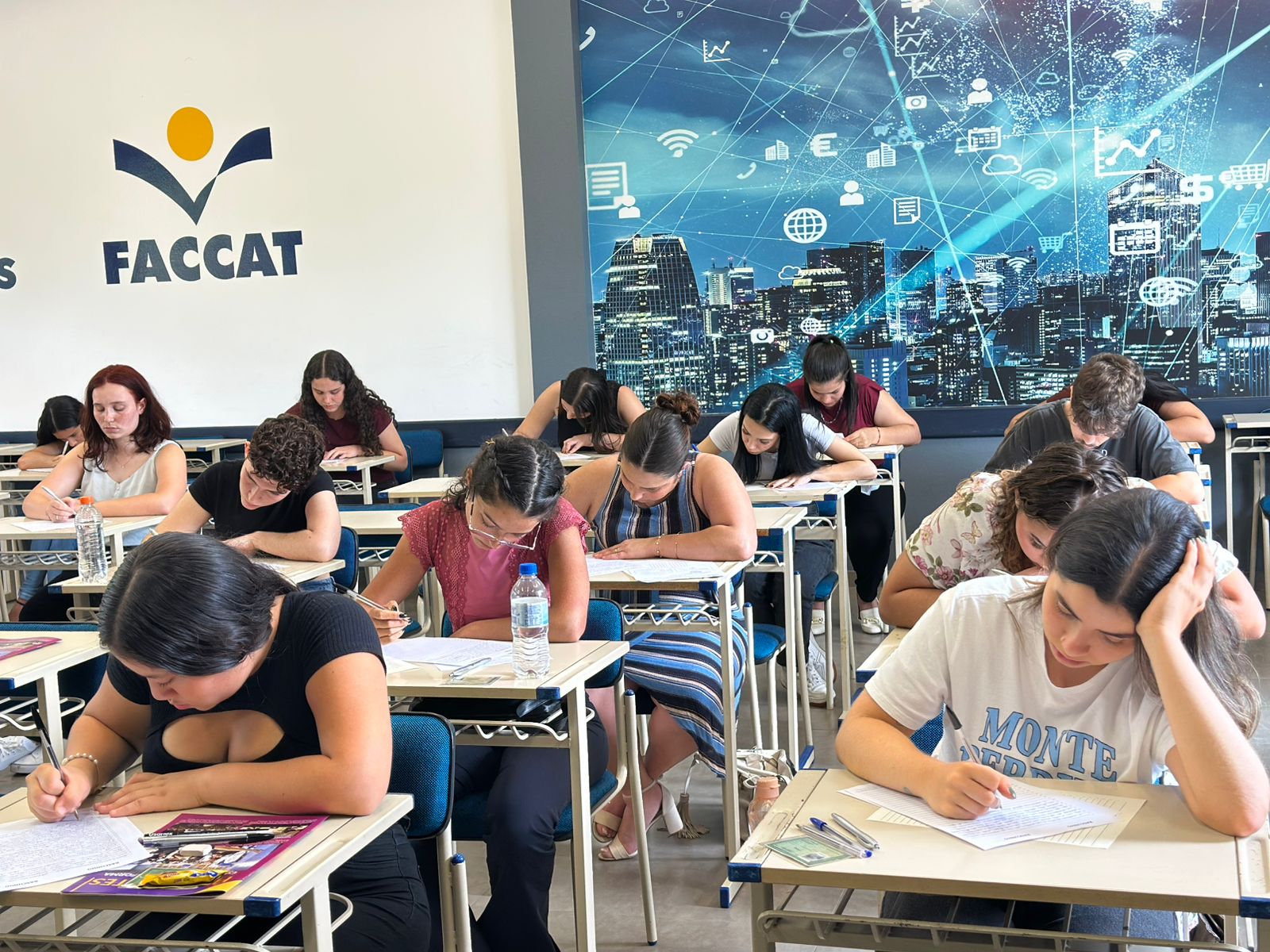 Faccat divulga listão de aprovados do vestibular de verão; confira