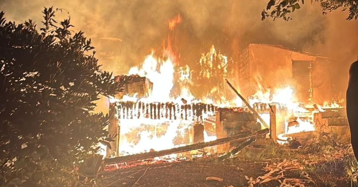 Incêndio destrói residência em Alto Rolantinho, interior de Rolante