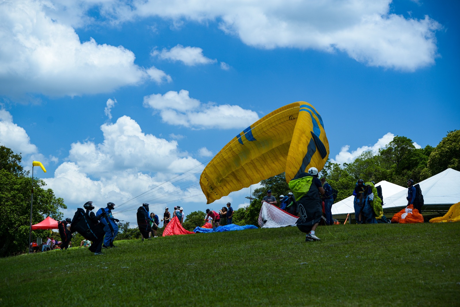 Equipe de Sapiranga domina etapa de Rolante e assume protagonismo no Campeonato Gaúcho de Parapente