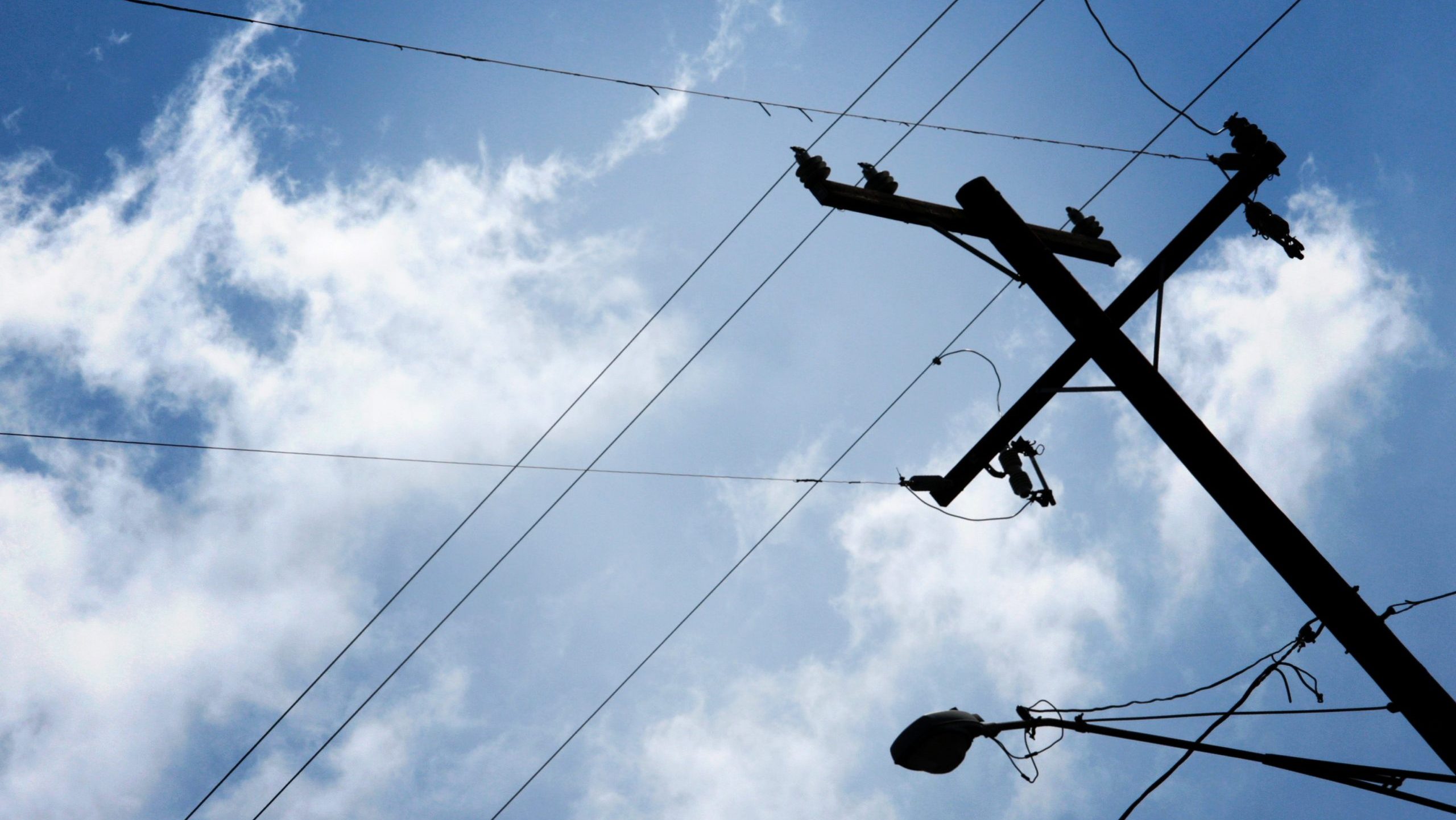 Lançada campanha Poste Limpo para retirada de fios caídos em Parobé