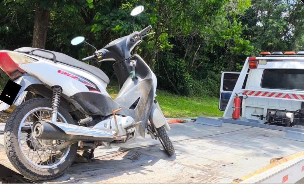 Motocicleta roubada é recuperada e dois indivíduos são detidos pela Brigada Militar