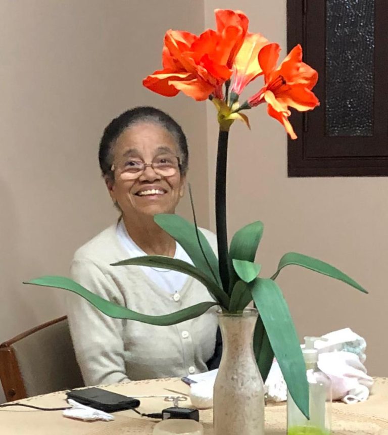 Morre Irmã Maria Nilda Souza, ex-colaboradora do Colégio Santa Teresinha, aos 87 anos