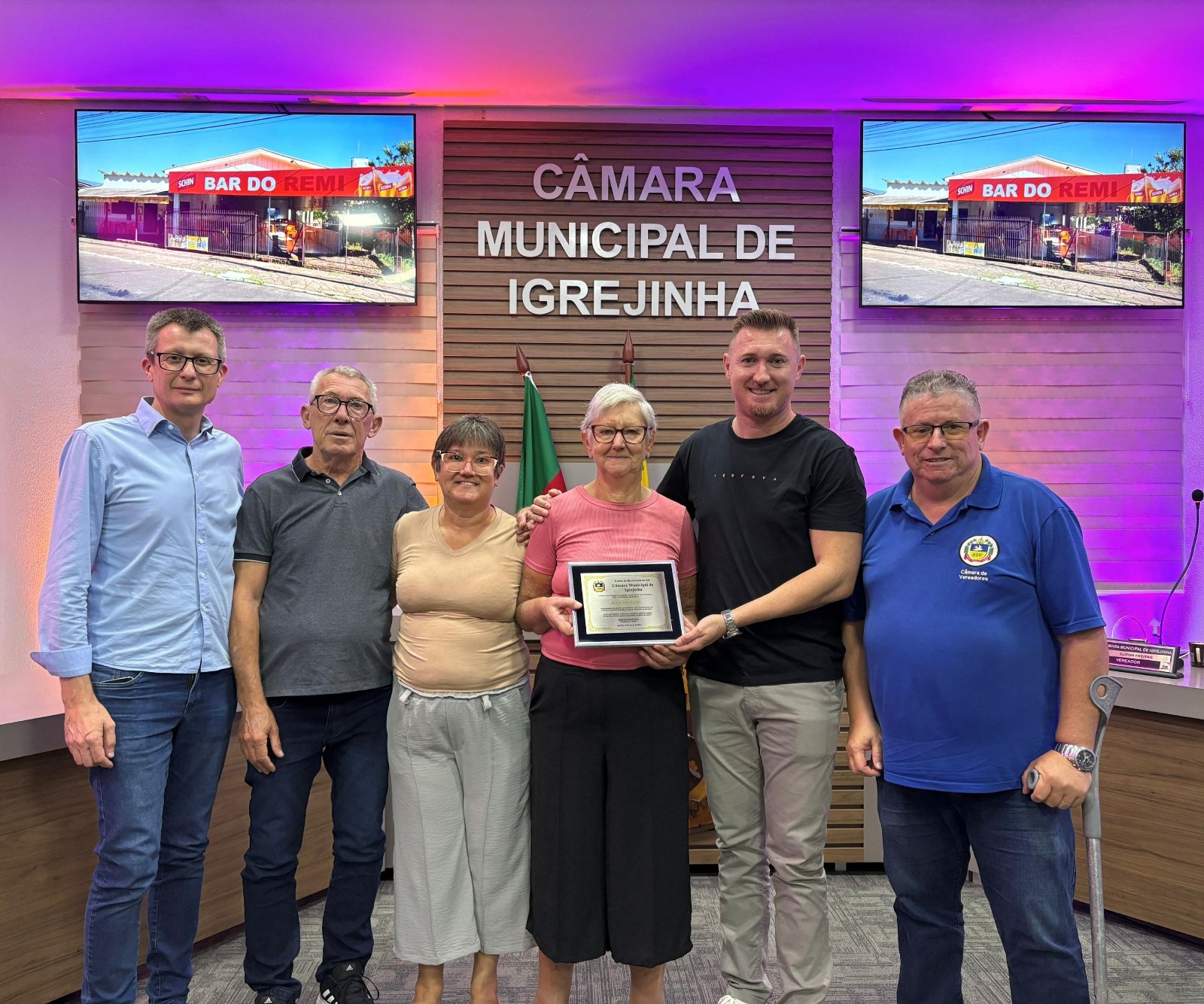 Câmara de Igrejinha homenageia Bar do Remi pelos seus 40 anos