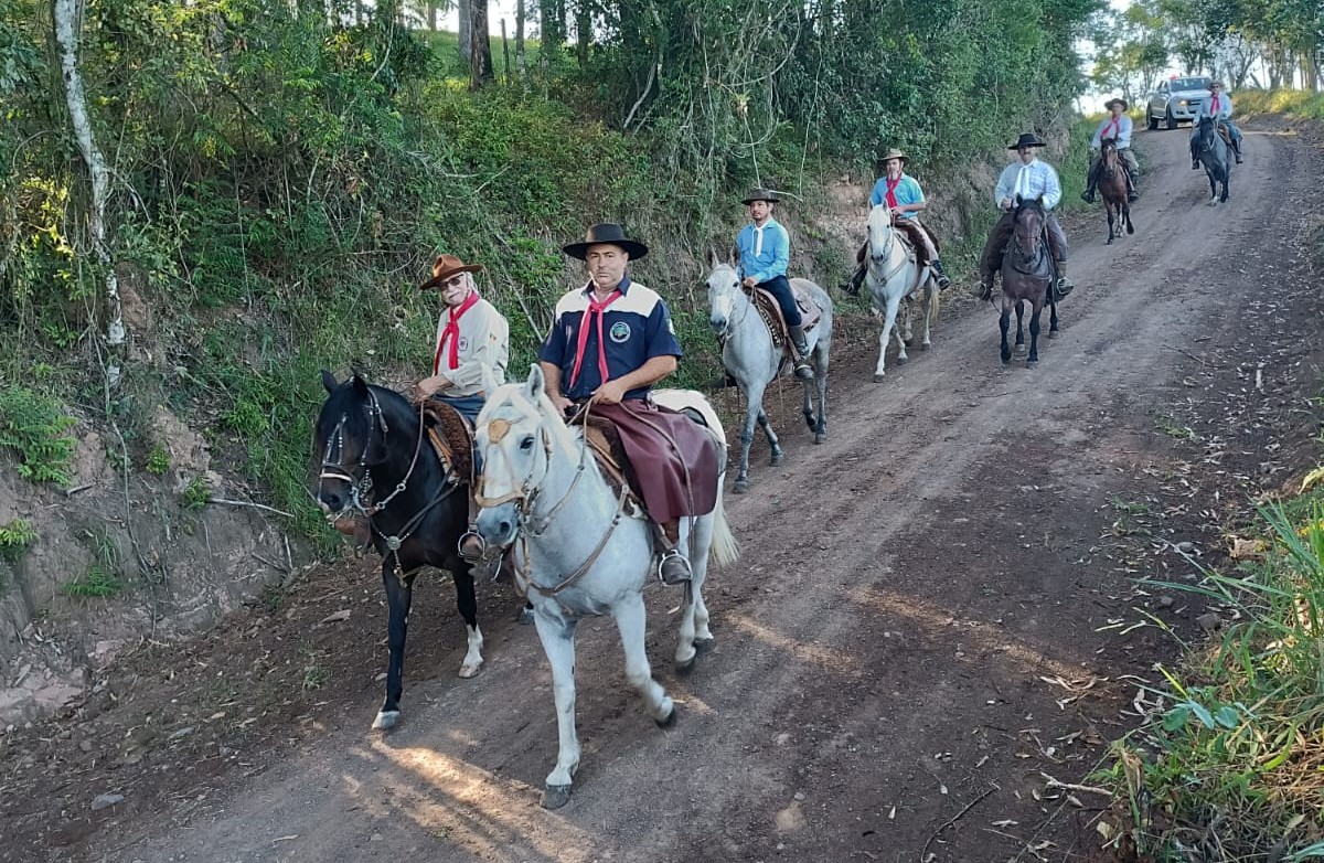 1ª Tropeada de Taquara reúne participantes de diferentes cidades e resgata tradição no interior do município