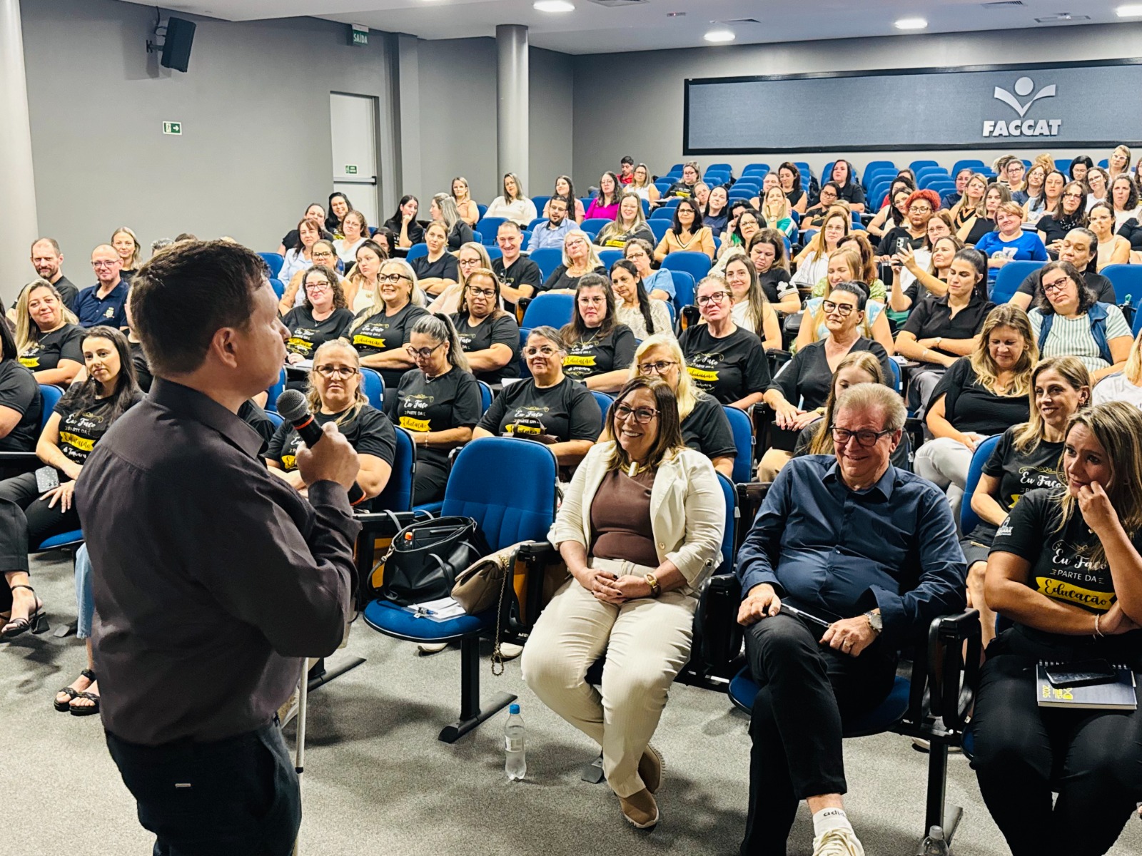 Equipes diretivas da rede municipal participam de encontro formativo em Taquara