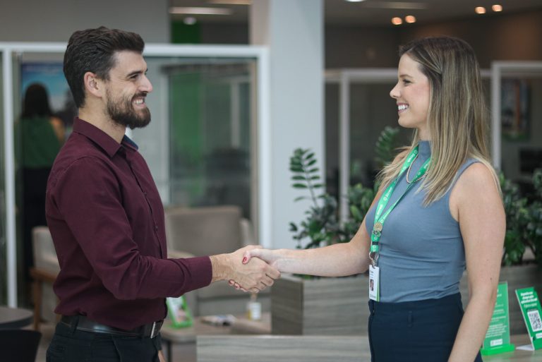 Sicredi Caminho das Águas lança campanha que incentiva hábito de poupar com prêmios ao longo de 2026