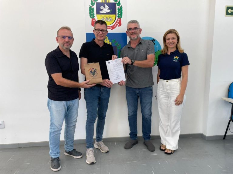 Prefeitura de Igrejinha renova parceria com a APAE e garante continuidade dos atendimentos