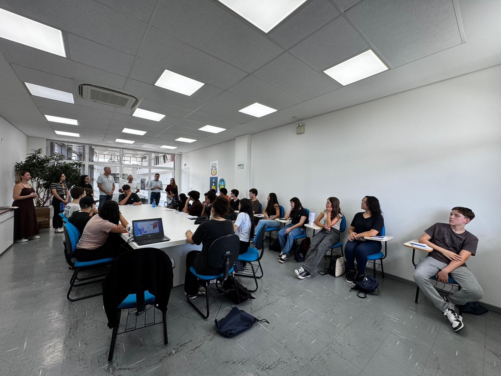 Curso gratuito prepara jovens para o primeiro emprego em Igrejinha