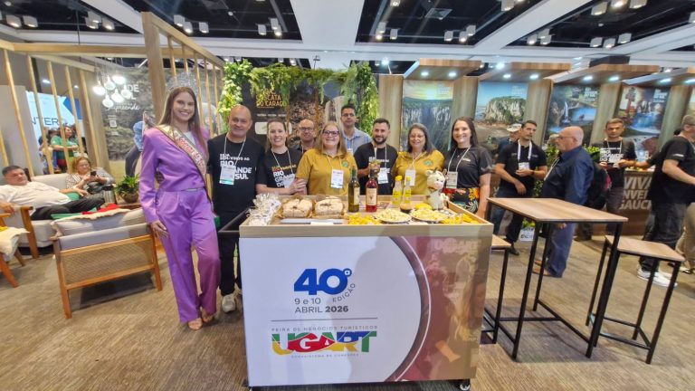 Taquara participa da Ugart 2026 e apresenta atrativos turísticos em Porto Alegre
