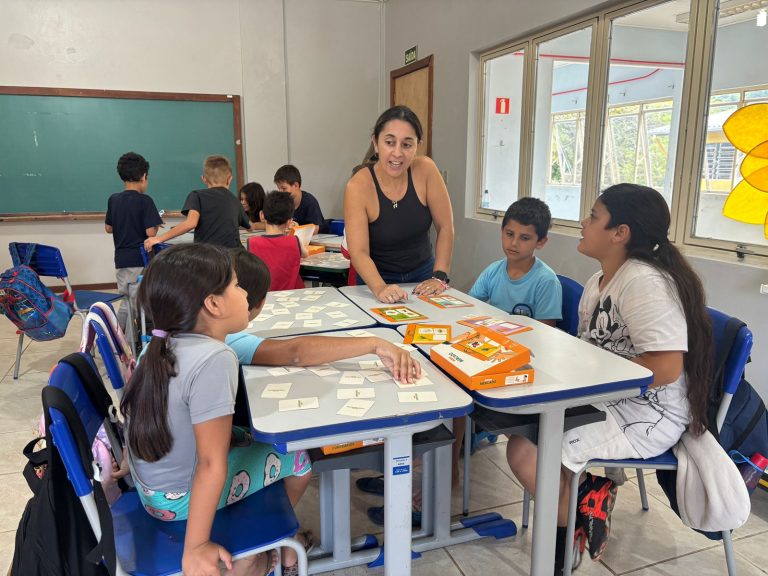 Três Coroas lança projeto piloto para fortalecer a alfabetização na rede municipal