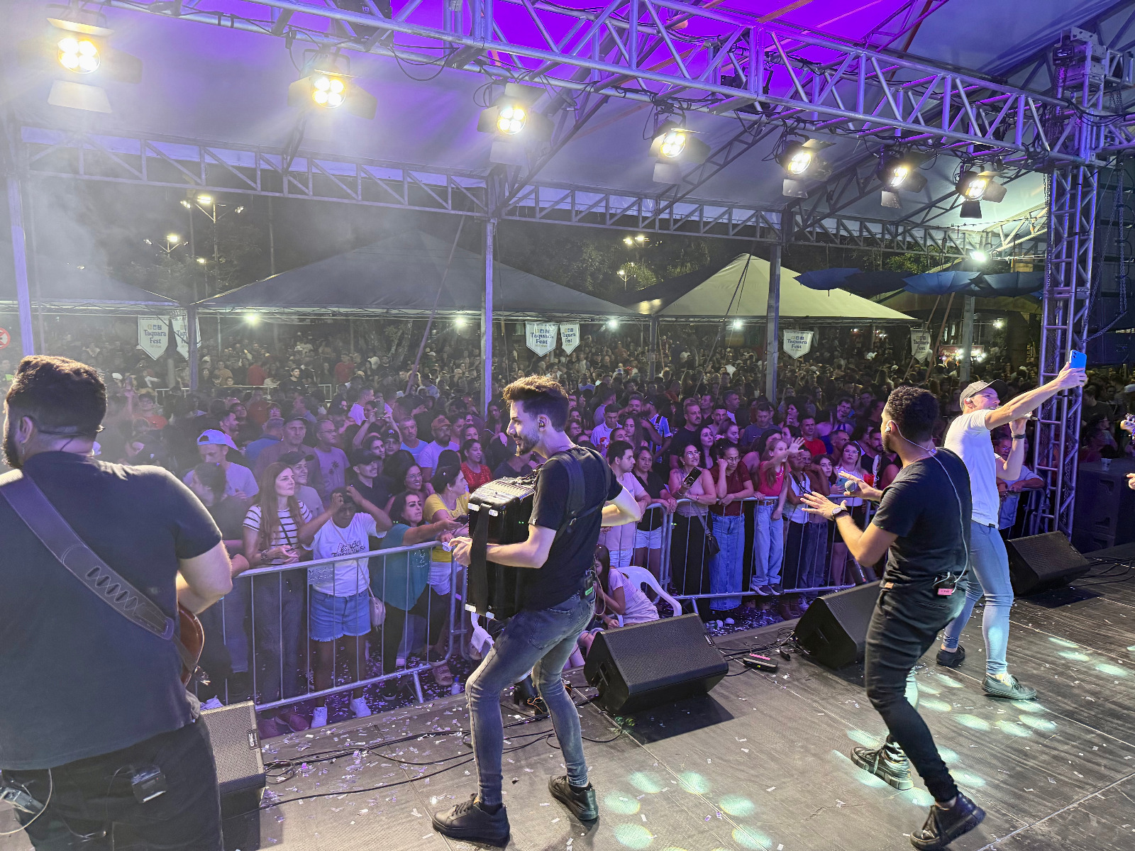 Taquara Fest reúne mais de 10 mil pessoas e consolida novo formato na celebração dos 140 anos