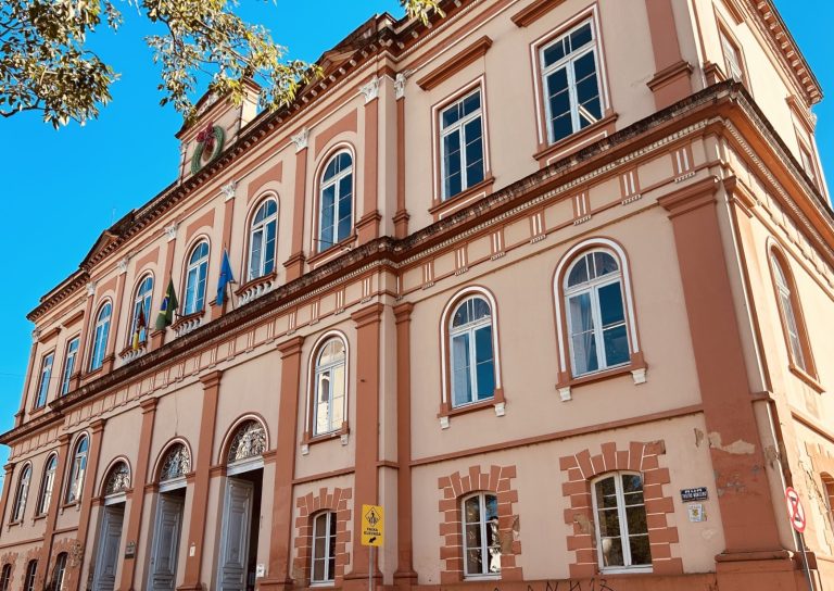 Taquara convoca candidatos aprovados em concurso para cargos de professores