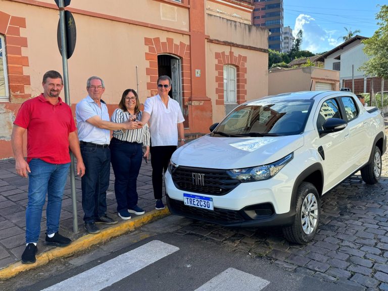 Taquara recebe novo veículo para reforçar atendimento da Secretaria de Agricultura
