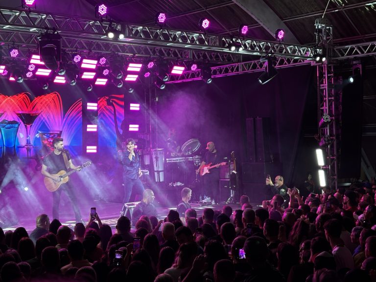 Munhoz & Mariano encerram programação do 38º aniversário de Riozinho com show na Rua Coberta