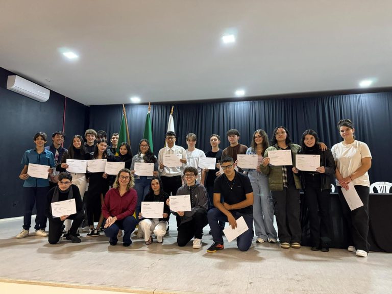 Formatura em Igrejinha certifica 37 alunos de cursos profissionalizantes