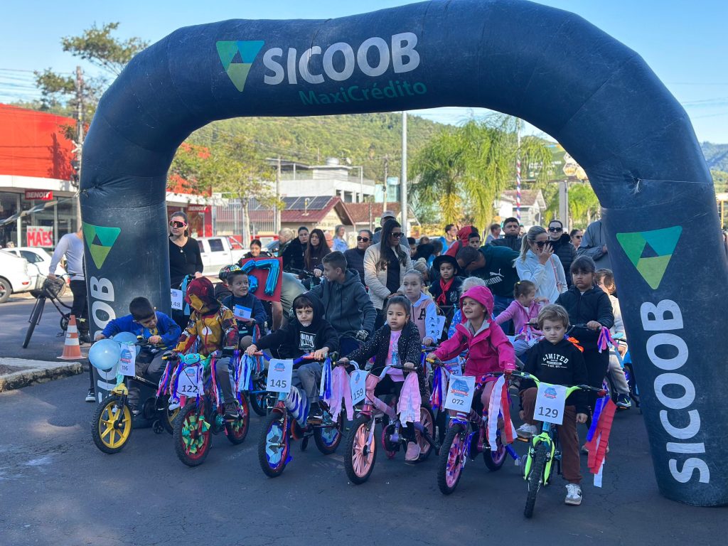 Pedal Solidário une lazer, saúde e homenagem às vítimas de acidente na ERS-115 em Três Coroas